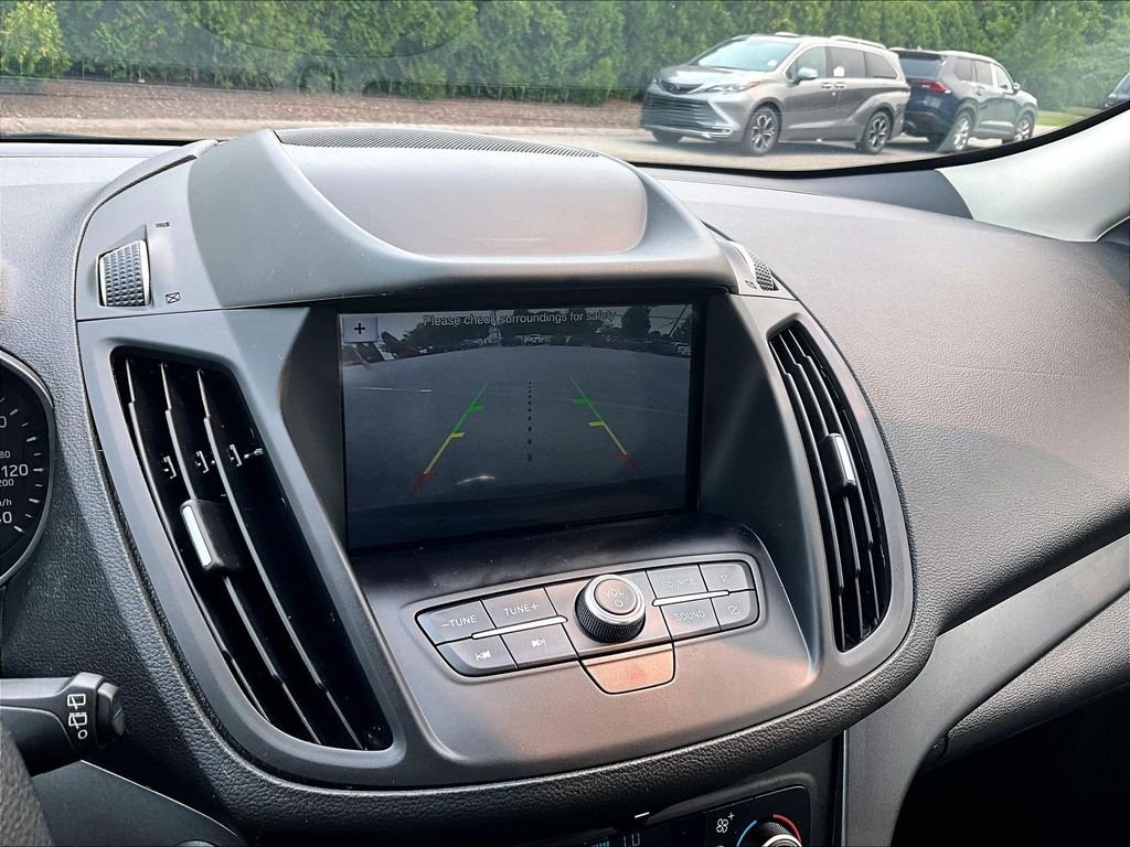 Used 2019 Black Ford SE image 19