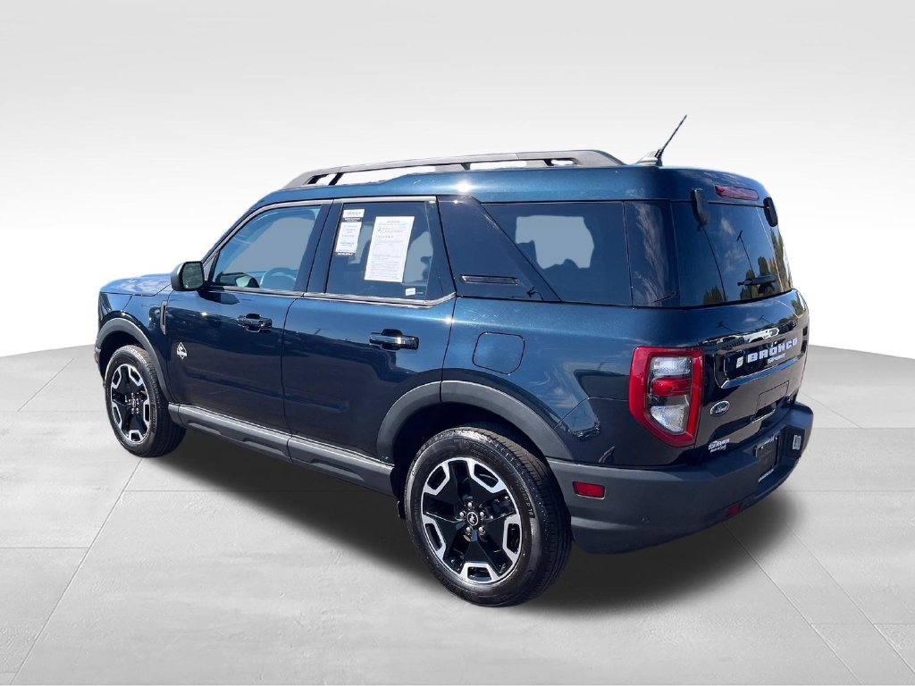 Used 2023 Blue Ford Outer Banks image 3