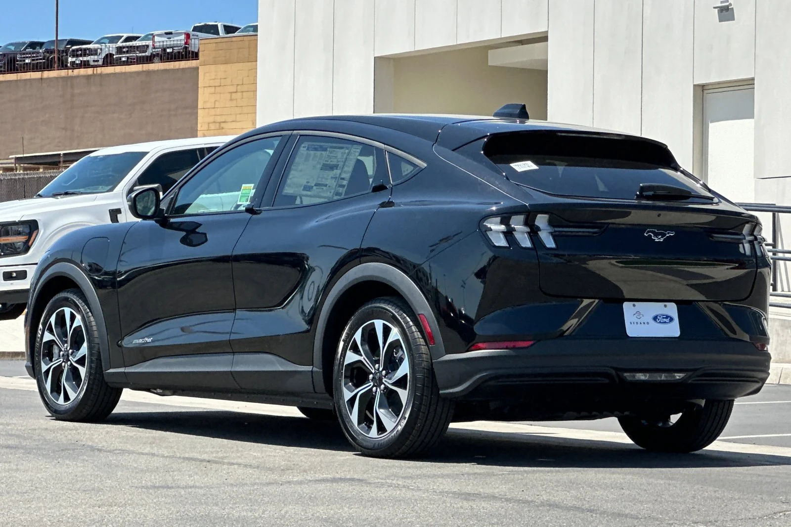 New 2026 Shadow Black Ford Select image 5