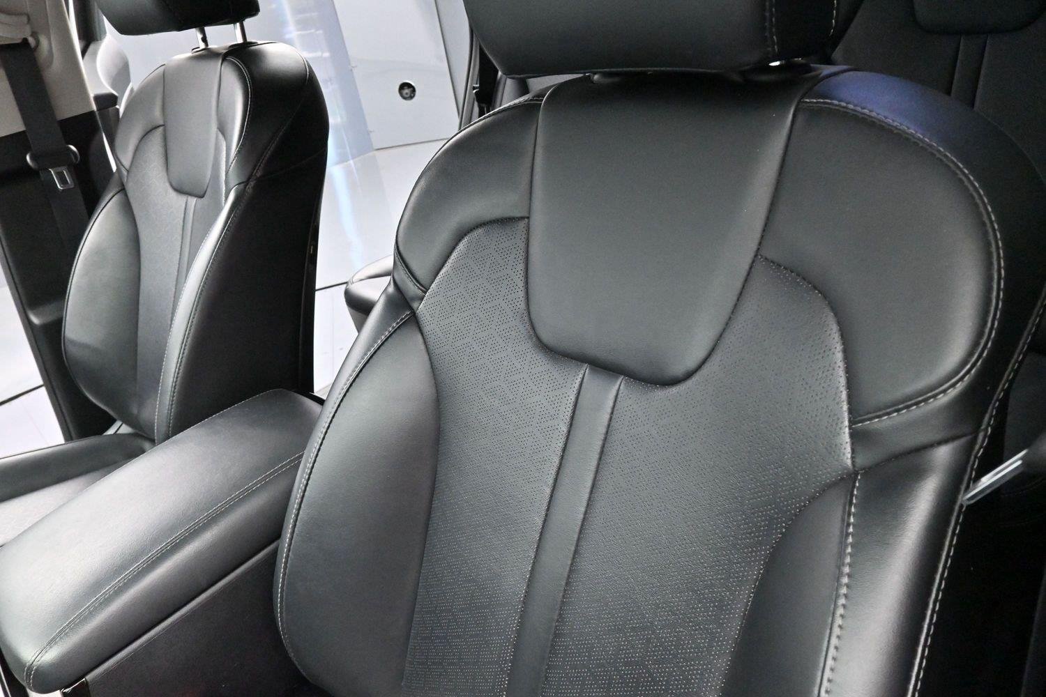 Used 2021 Glacial White Pearl Kia SX image 14