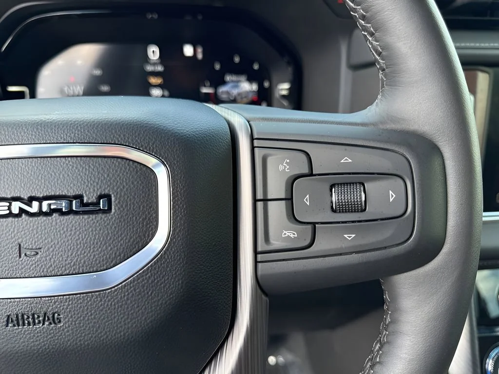 Used 2023 White Frost Tricoat GMC Denali Ultimate image 19