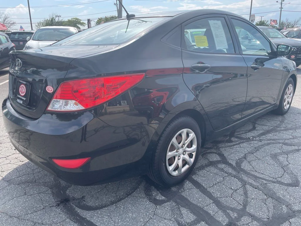 Used 2013 Black Hyundai GLS image 5
