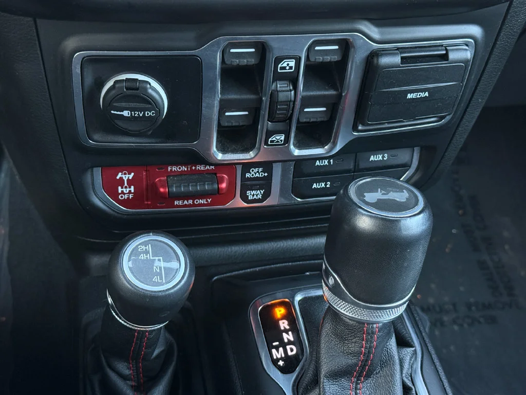 Used 2021  Jeep Unlimited Rubicon image 27