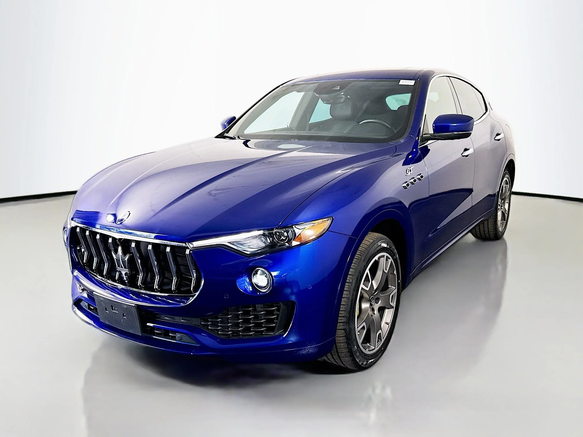 Used 2023 Blu Emozione Metallic Maserati GT image 3