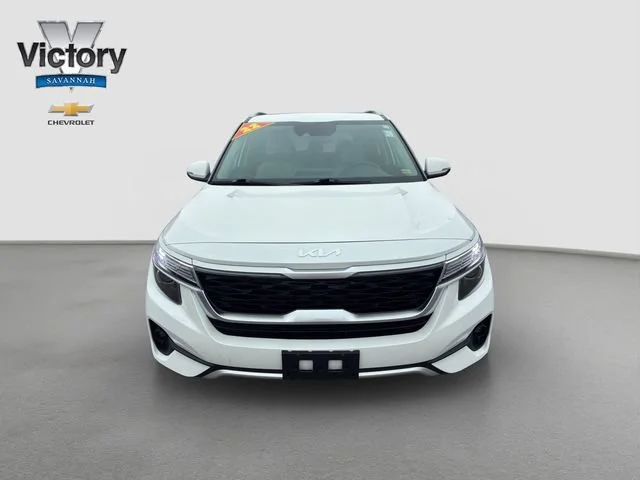 Used 2022 Kia Seltos EX with VIN KNDERCAAXN7240885 for sale in Kansas City