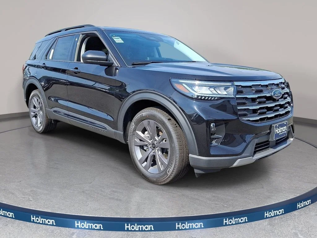 New 2026 Agate Black Metallic Ford Active image 2