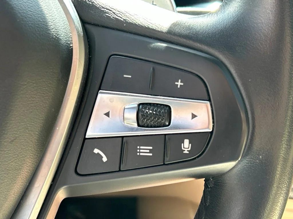 Used 2019 Jet Black BMW 330i image 28
