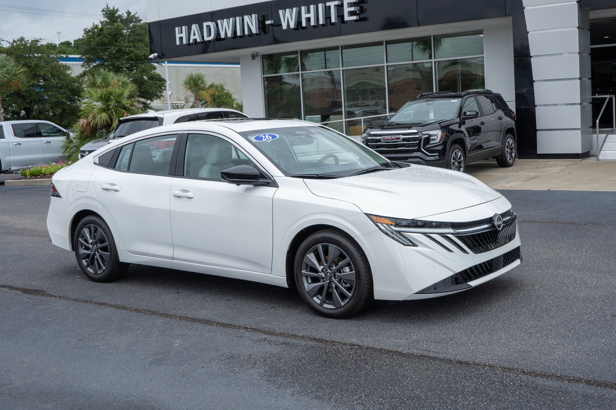 Used 2026 Aspen White Tricoat Nissan SL image 1
