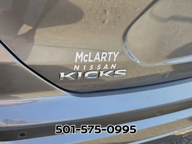 Used 2025 Gray Nissan S image 11