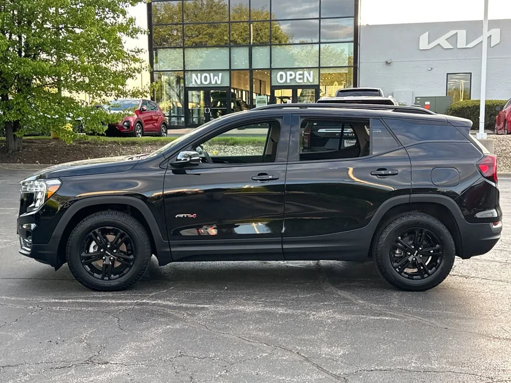 2024 GMC Terrain AT4 - Photo 7
