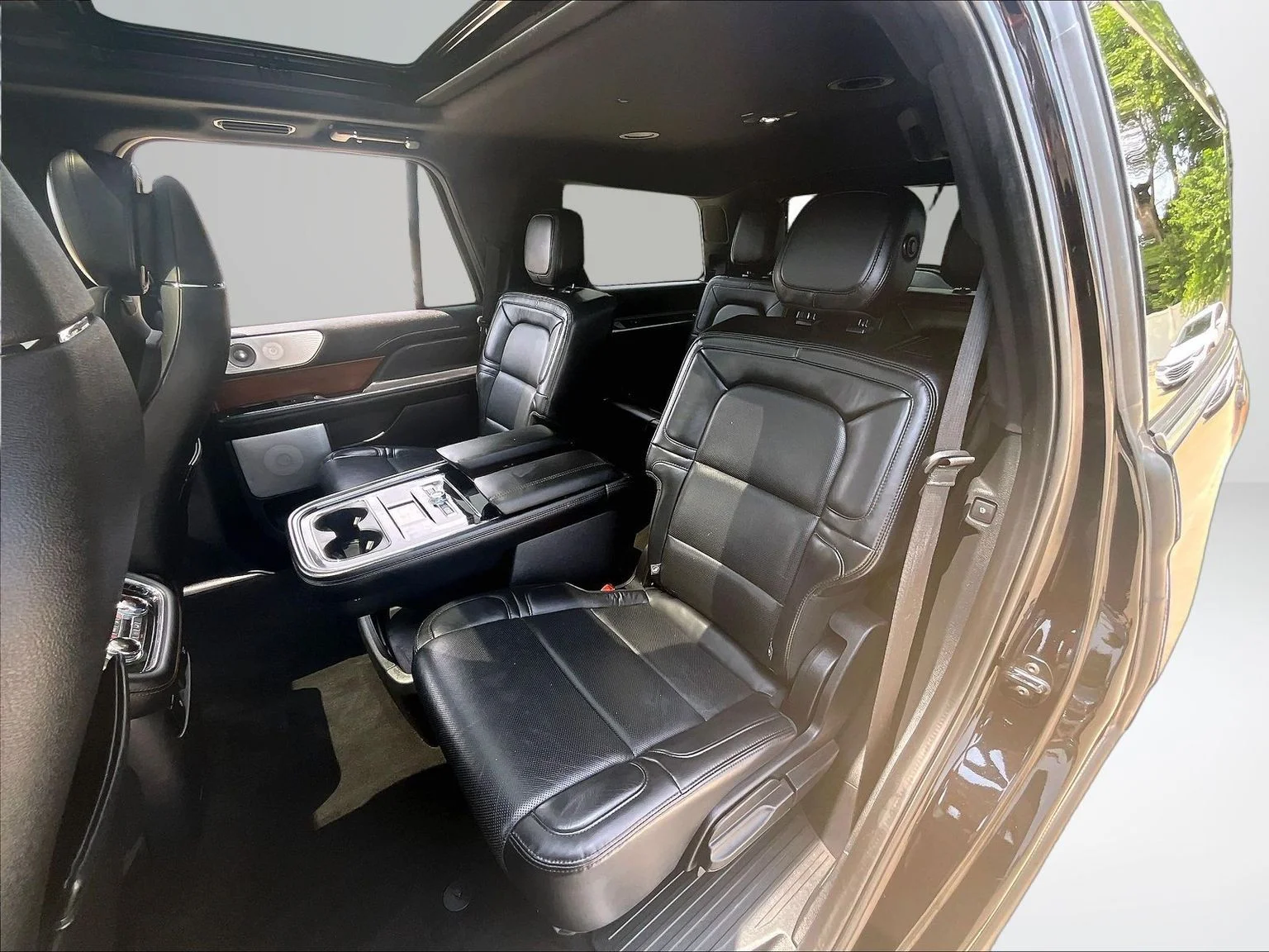 Used 2020 Black Lincoln Reserve image 26