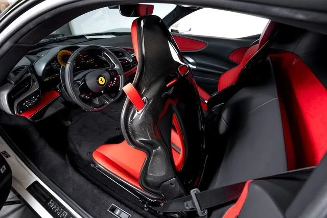 Used 2023 Bianco Avus Ferrari  image 26