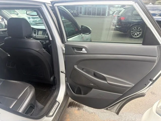 Used 2017 Silver Hyundai Limited image 9