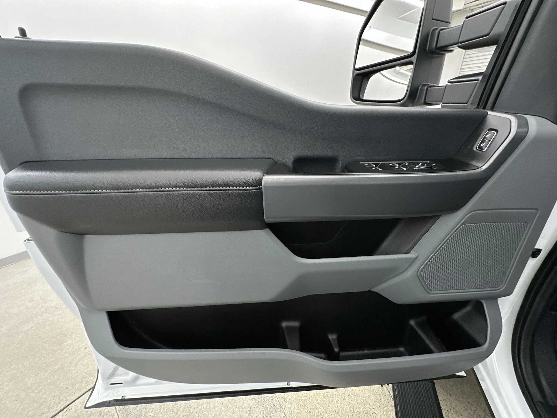 Used 2024 White Ford XL image 20