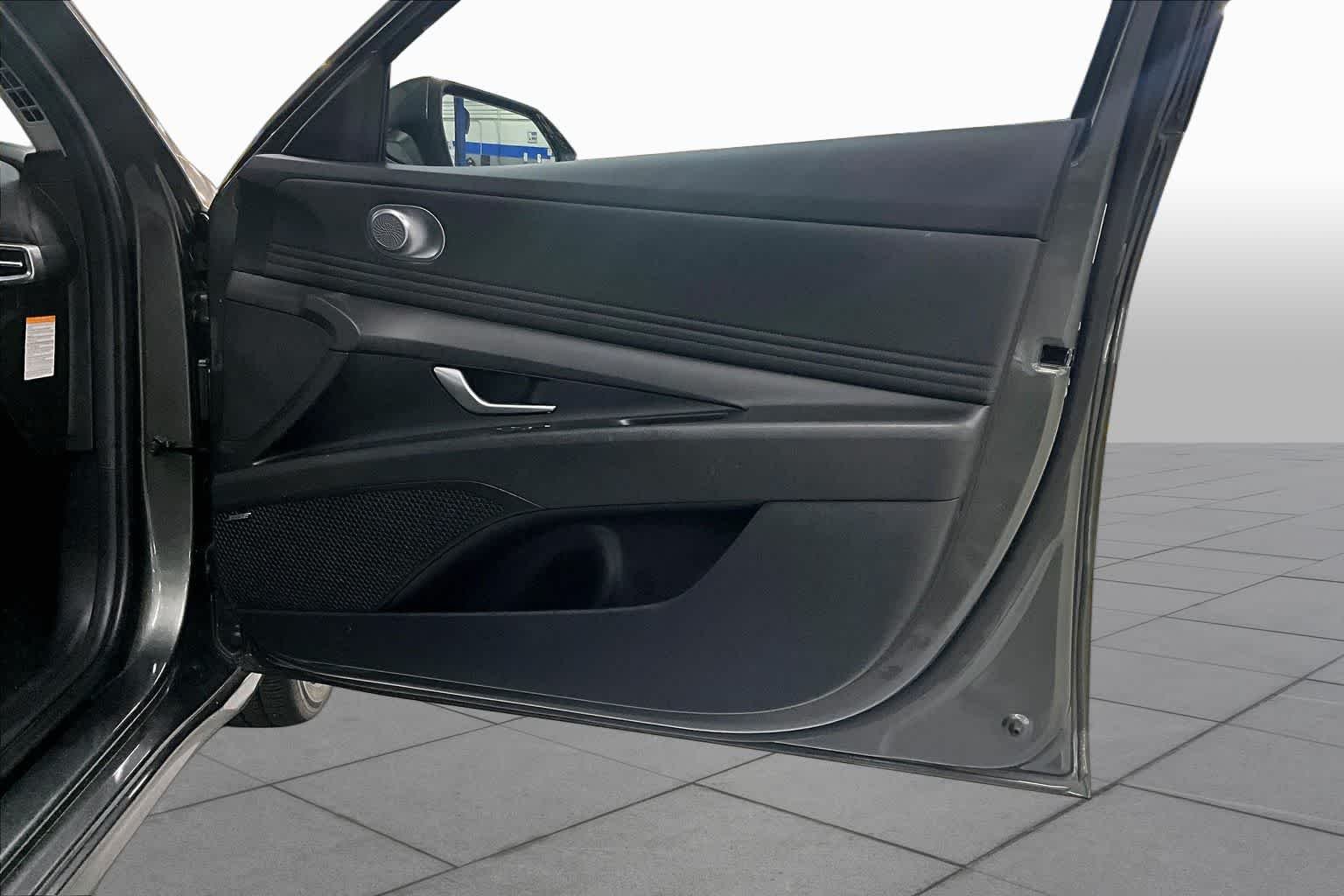 Used 2024 Amazon Gray Hyundai Limited image 23