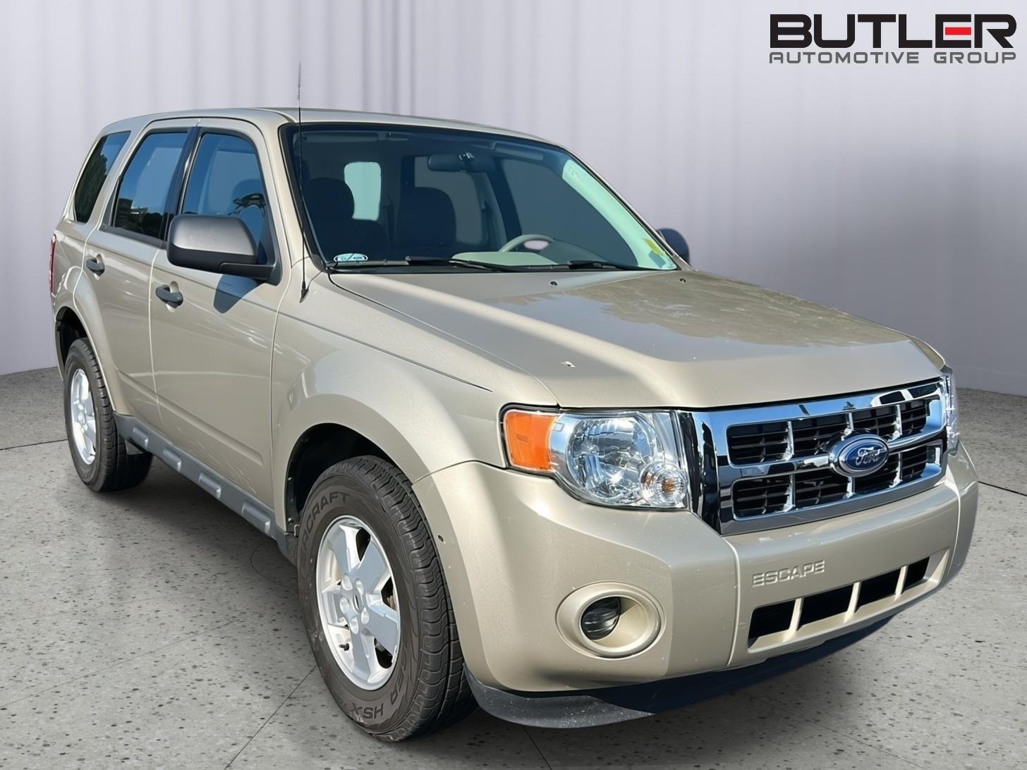 Used 2012 Gold Leaf Metallic Ford XLS image 7