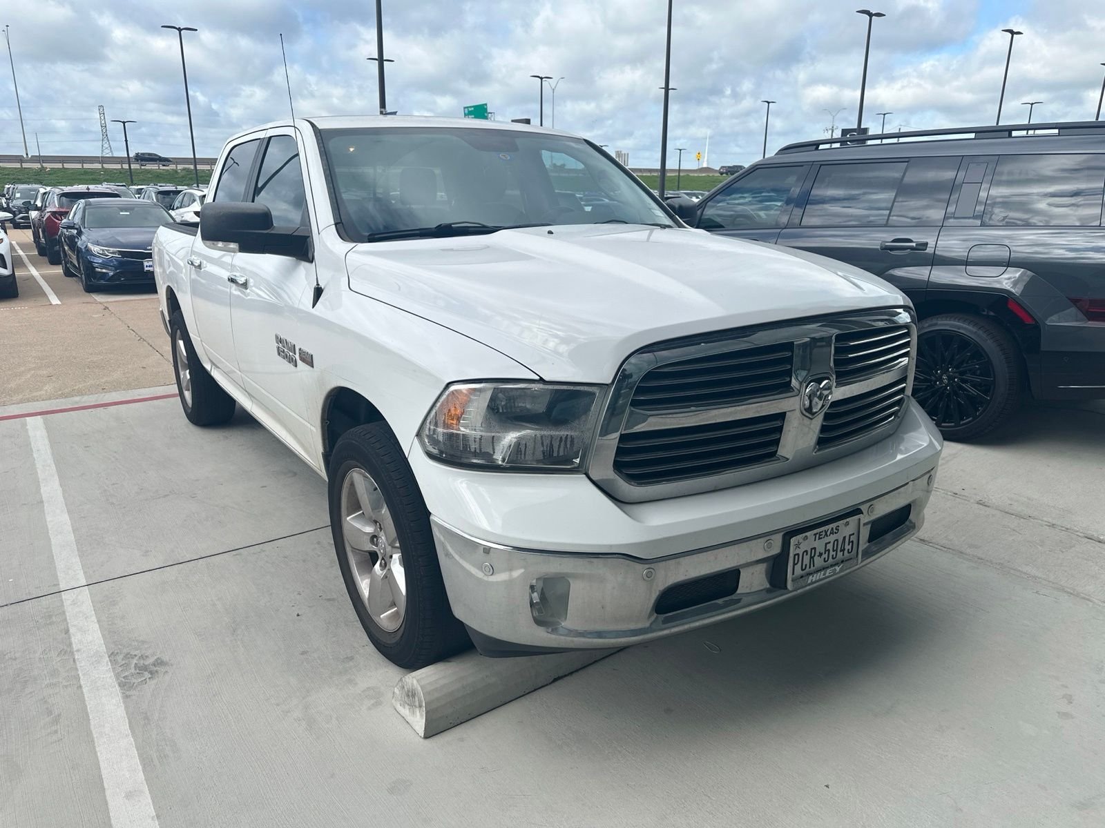 Used 2015 Bright White Clearcoat Ram Big Horn image 4