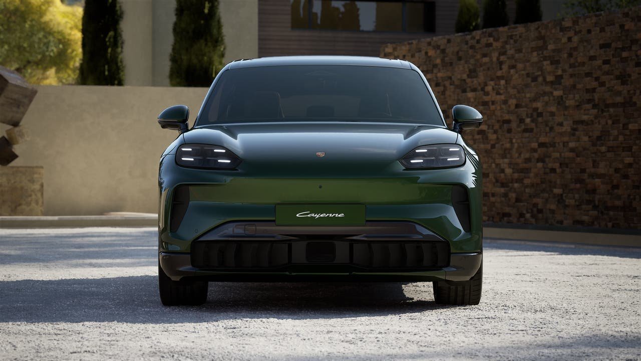New 2026 Oak Green Metallic Neo Porsche S Electric image 8