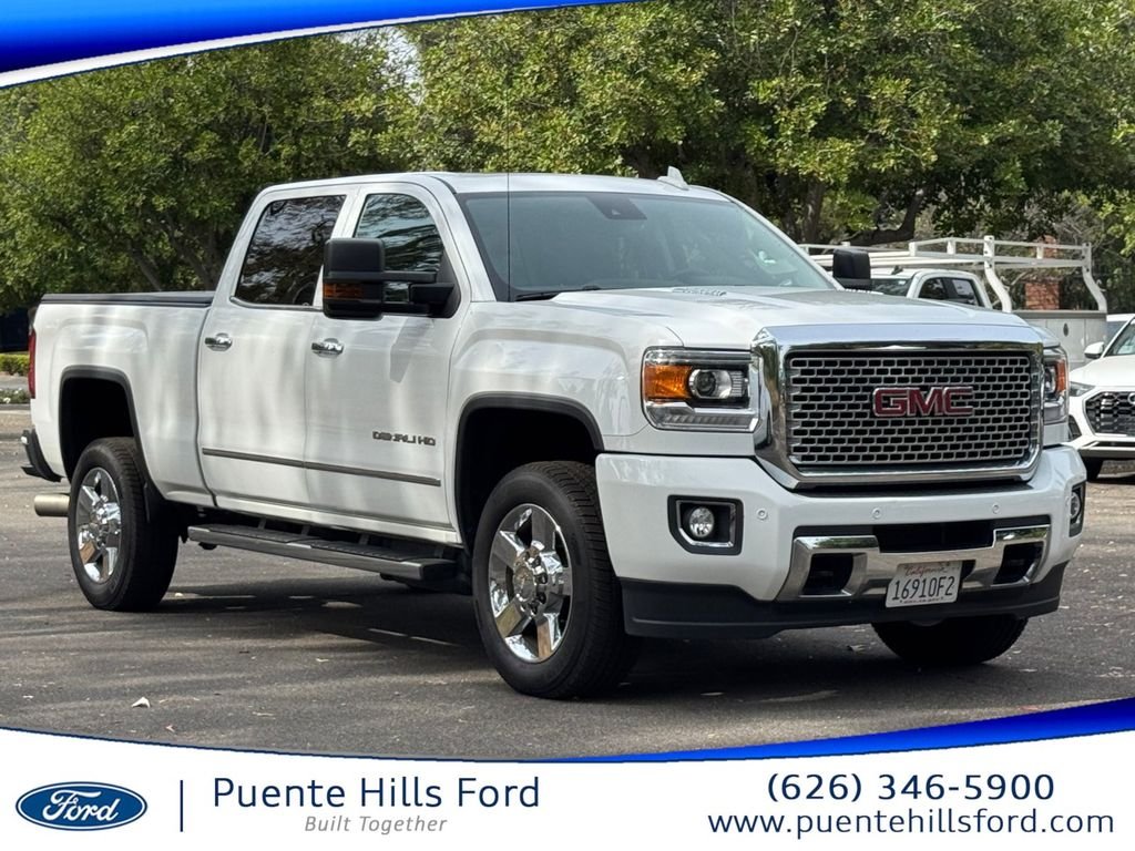 2015 GMC Sierra 4WD Crew Cab Short Box's photo
