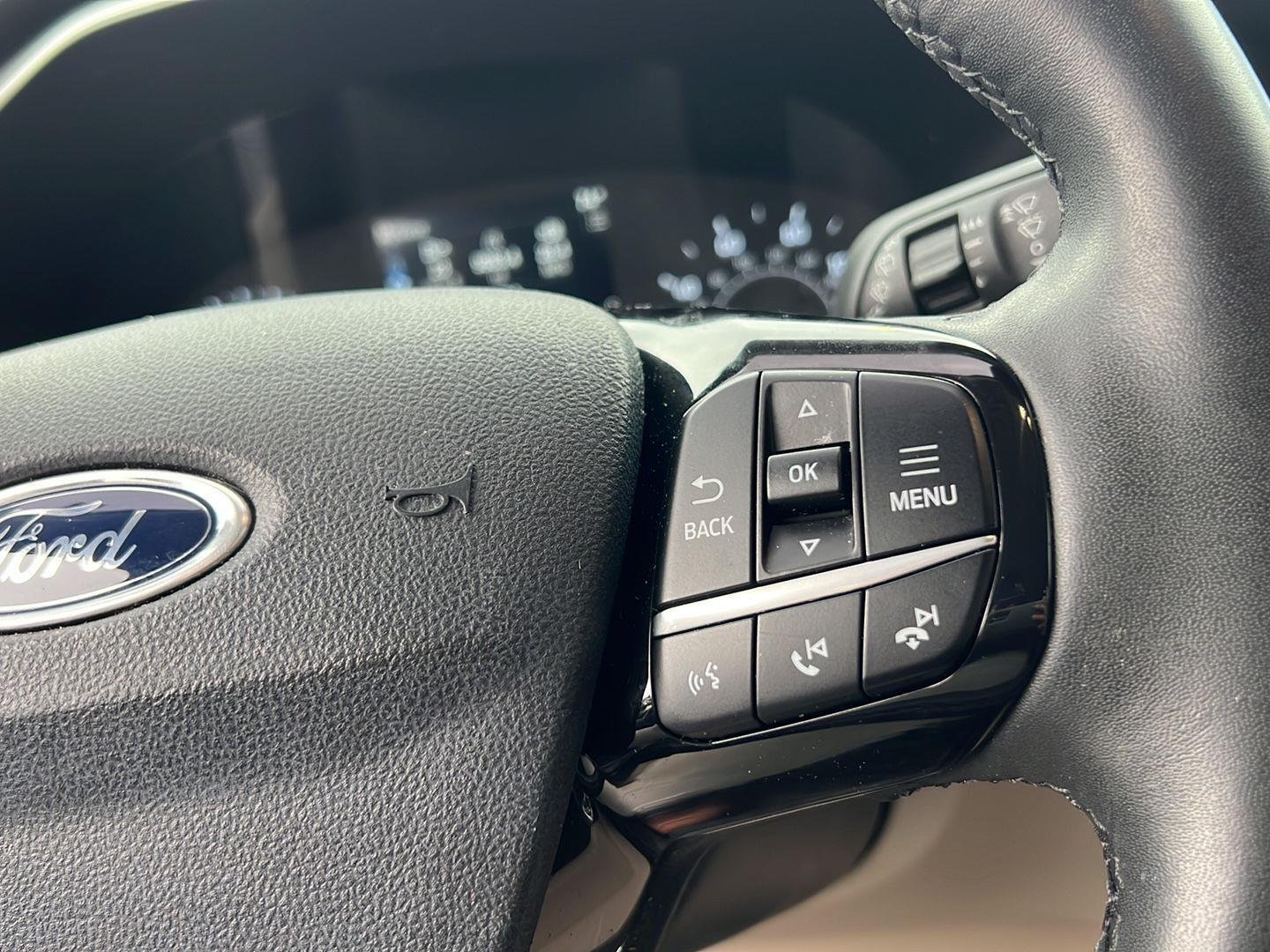 Used 2022 Iconic Silver Ford SEL image 14