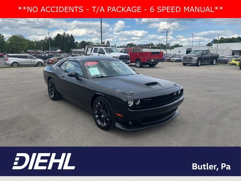 2023 Dodge Challenger R/T's photo