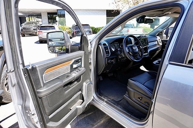 Used 2024 Silver Ram Laramie image 39