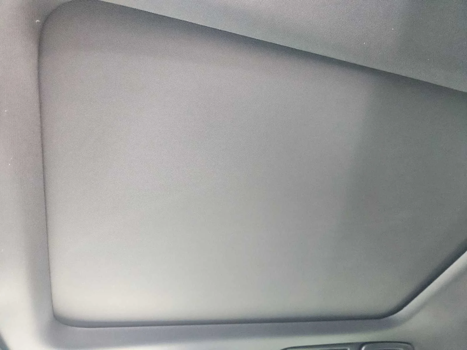 New 2027 2T RAD WHT INFINITI Sport AWD image 19