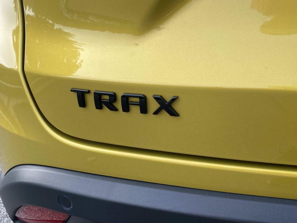 Certified Used 2025 Nitro Yellow Chevrolet 2RS image 5