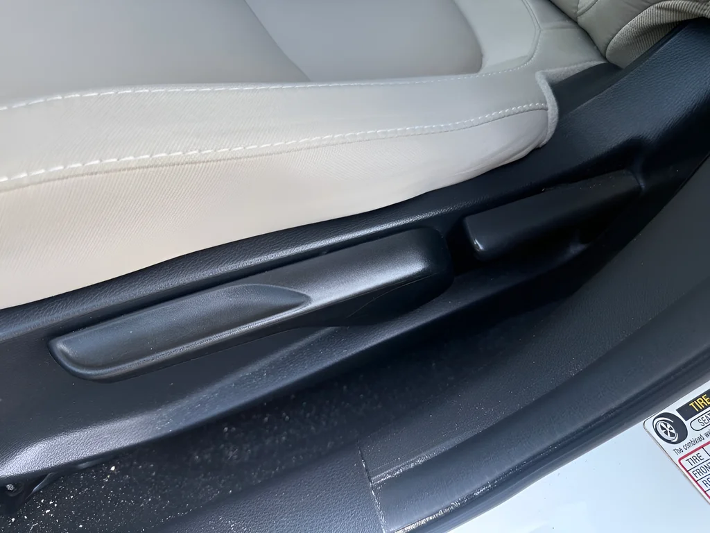 Certified Used 2019 Platinum White Pearl Honda LX image 10