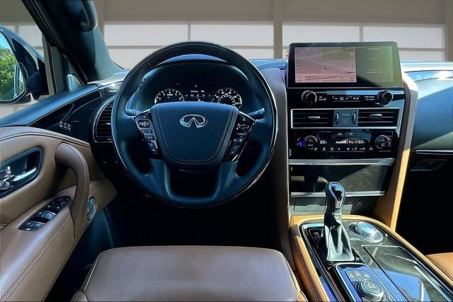 Used 2024 Black INFINITI Sensory image 5