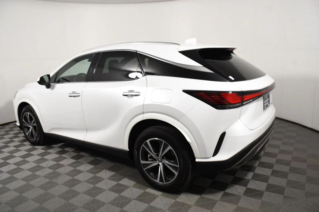 Used 2025 Eminent White Pearl Lexus 350 Premium image 3