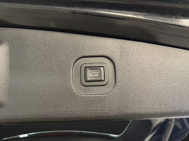 Used 2017 Onyx Black GMC SLT image 14