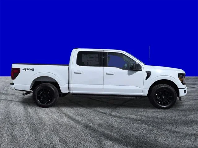 New 2026 Oxford White Ford XLT image 3