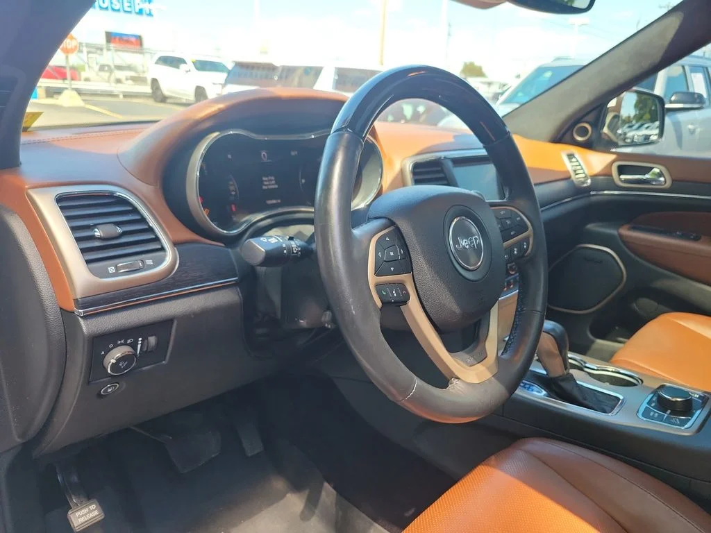 Used 2017 White Jeep Summit image 20
