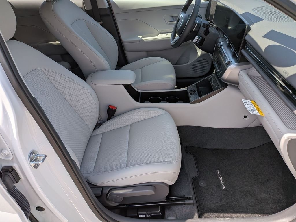 Certified Used 2026 White Hyundai SEL Premium image 28