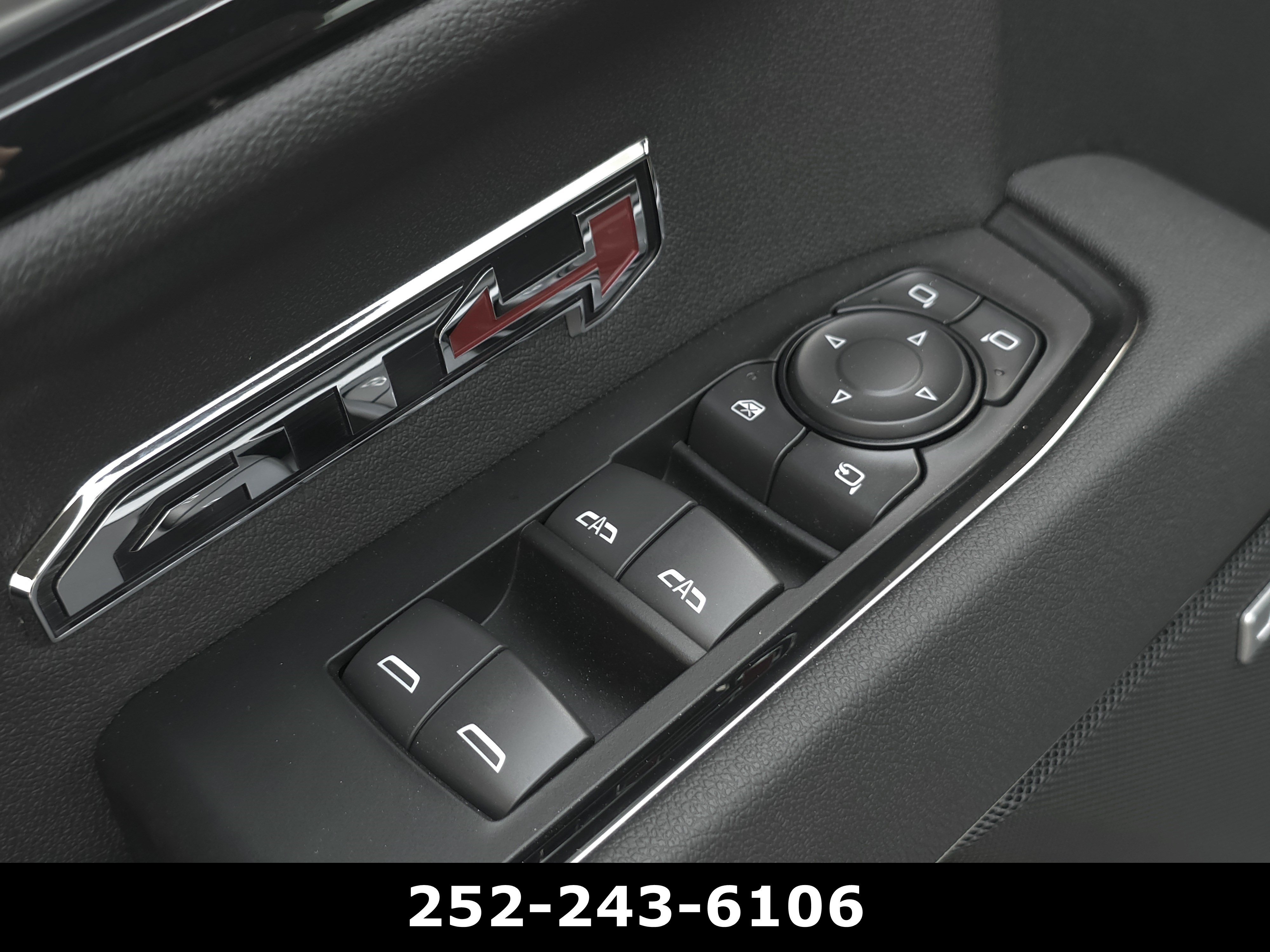 Used 2026 Summit White GMC AT4 image 28
