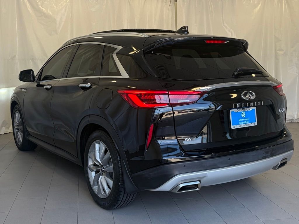 Used 2020 Black Obsidian INFINITI LUXE image 9