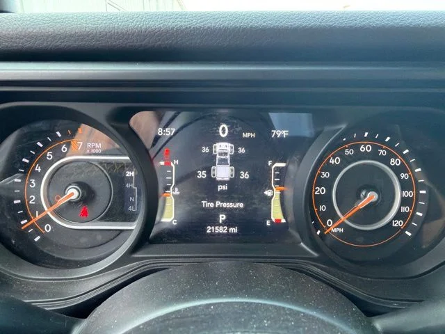 Used 2025 Green Jeep Willys image 12
