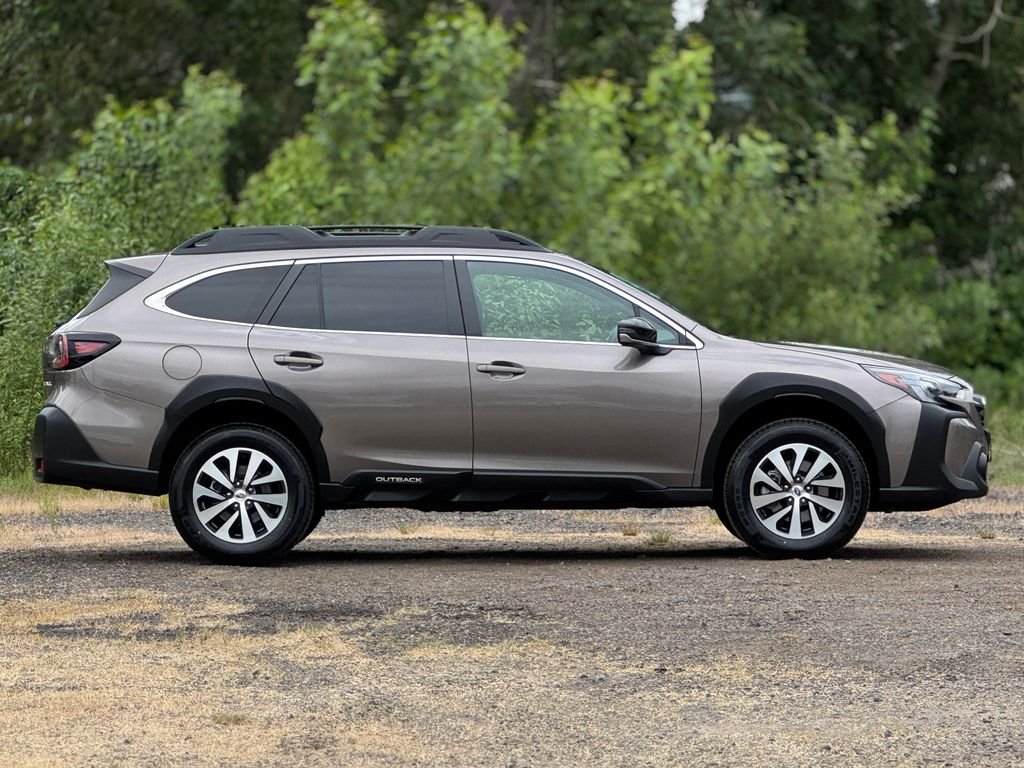 Used 2024 Brilliant Bronze Metallic Subaru Premium image 8