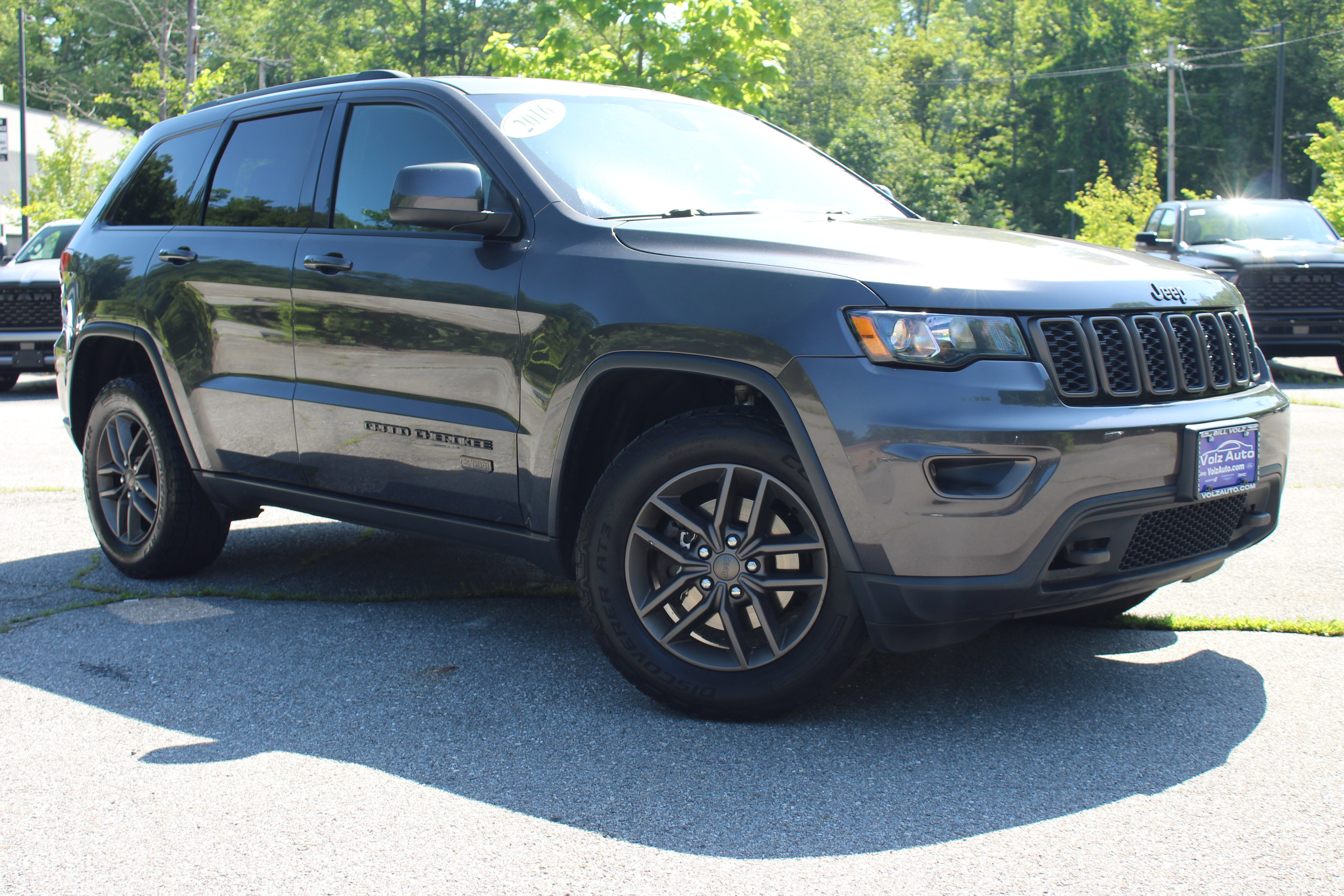 Used 2016 Jeep Grand Cherokee Laredo with VIN 1C4RJFAG4GC443425 for sale in Cortlandt, NY