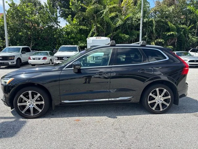 Used 2020 Onyx Black Metallic Volvo T6 Inscription image 4