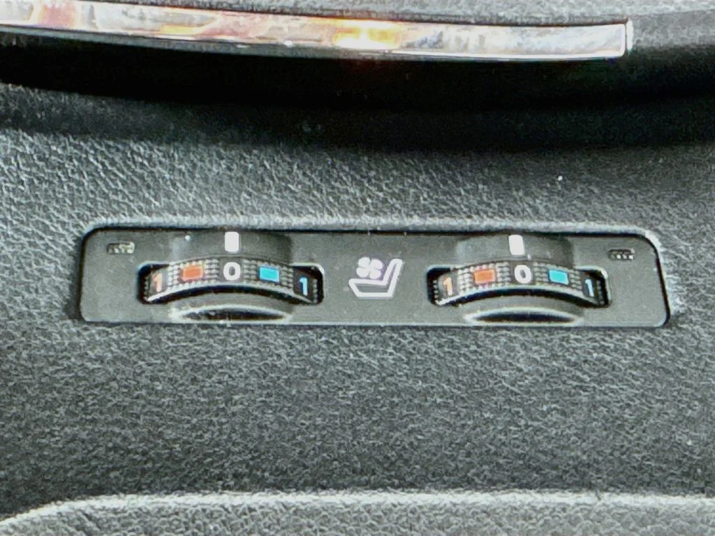 Used 2010 Black Sapphire Pearl Lexus 350 image 26