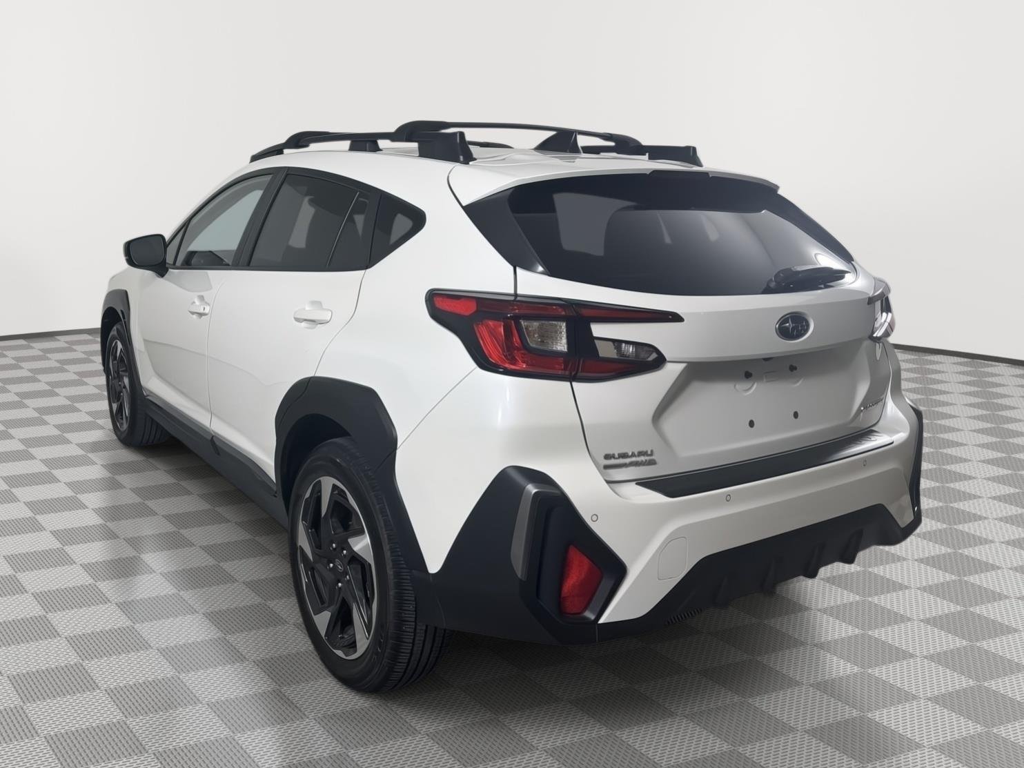 Used 2024 Crystal White Pearl Subaru Limited image 13