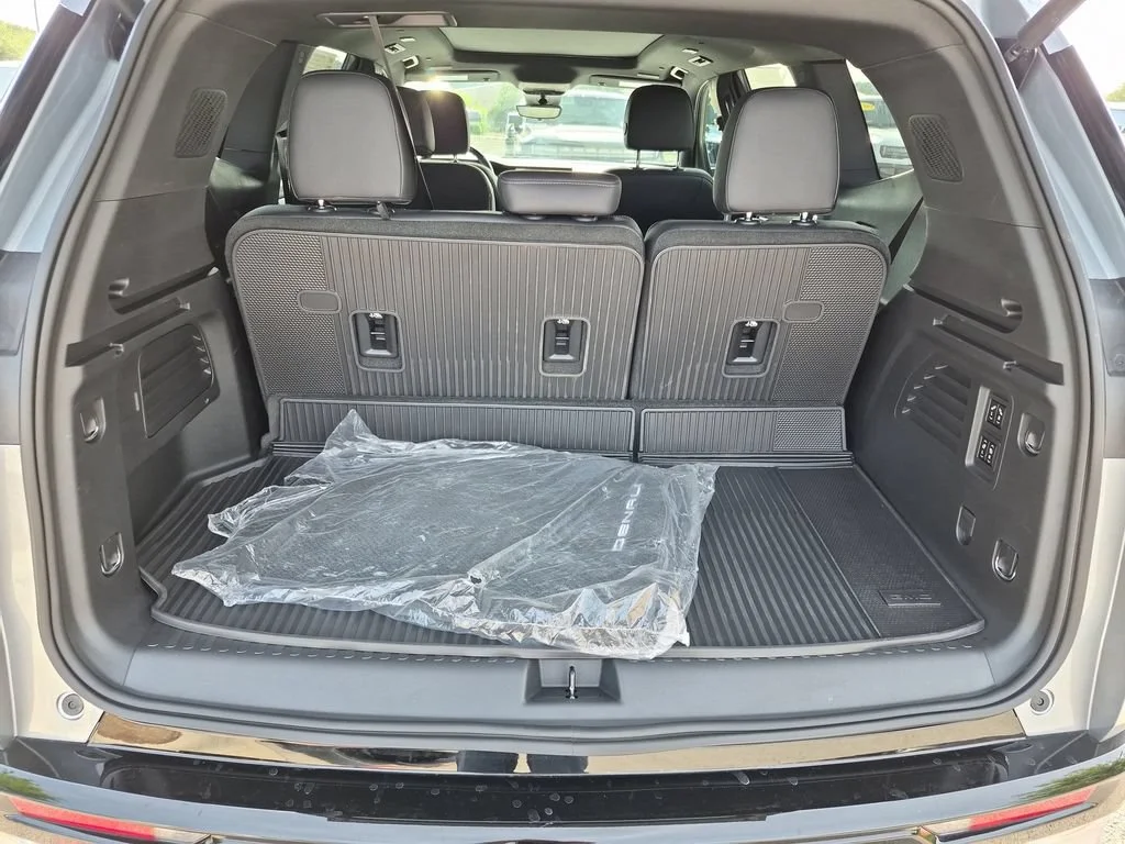 2026 GMC Acadia Denali - Photo 41