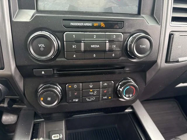 Used 2018 Black Ford XLT image 31
