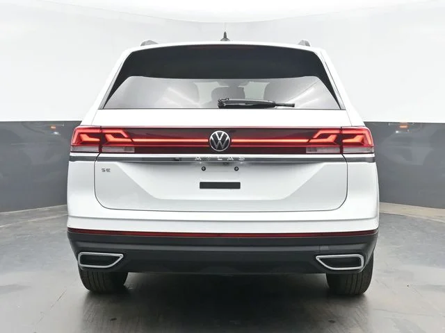 Used 2024 White Volkswagen 2.0T SE image 8