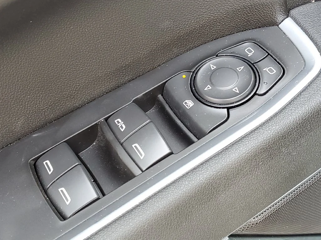 New 2026 Sterling Gray Metallic Chevrolet LT (2FL) image 23