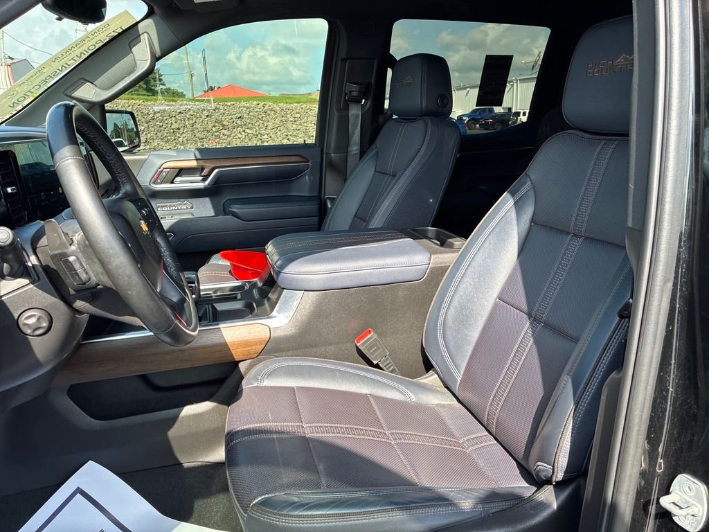 Used 2023 Black Chevrolet High Country image 9