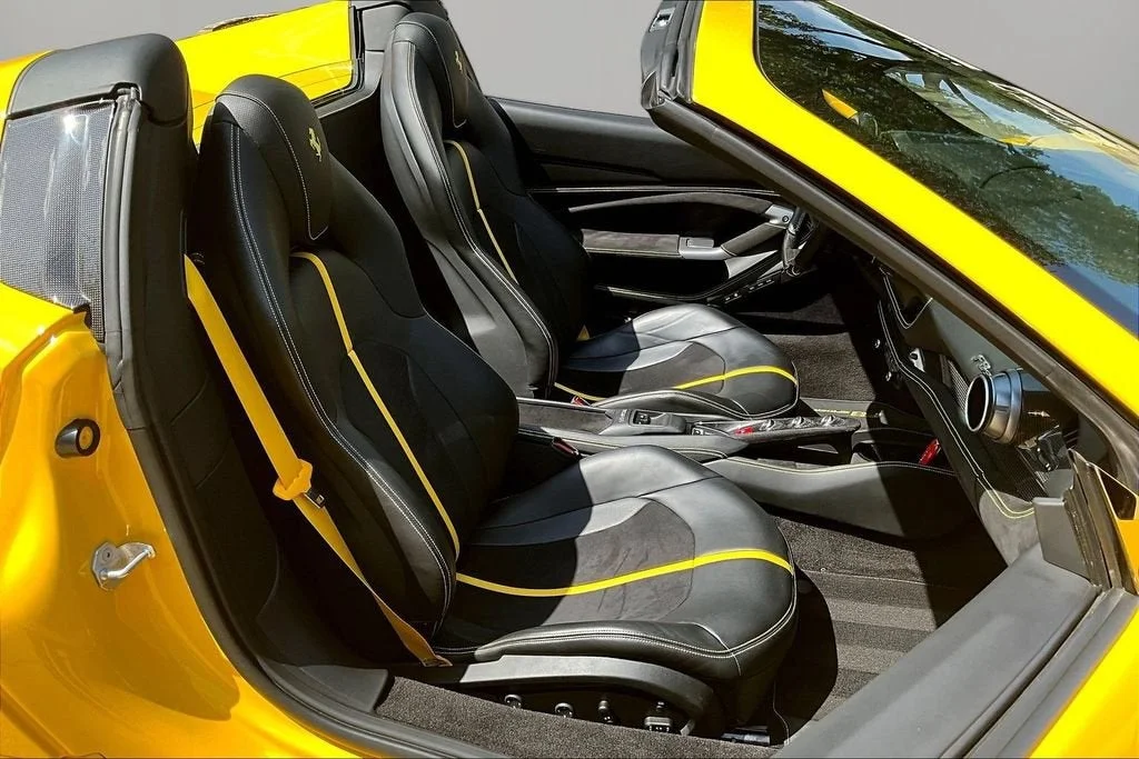 Used 2022 Giallo Modena Ferrari  image 23