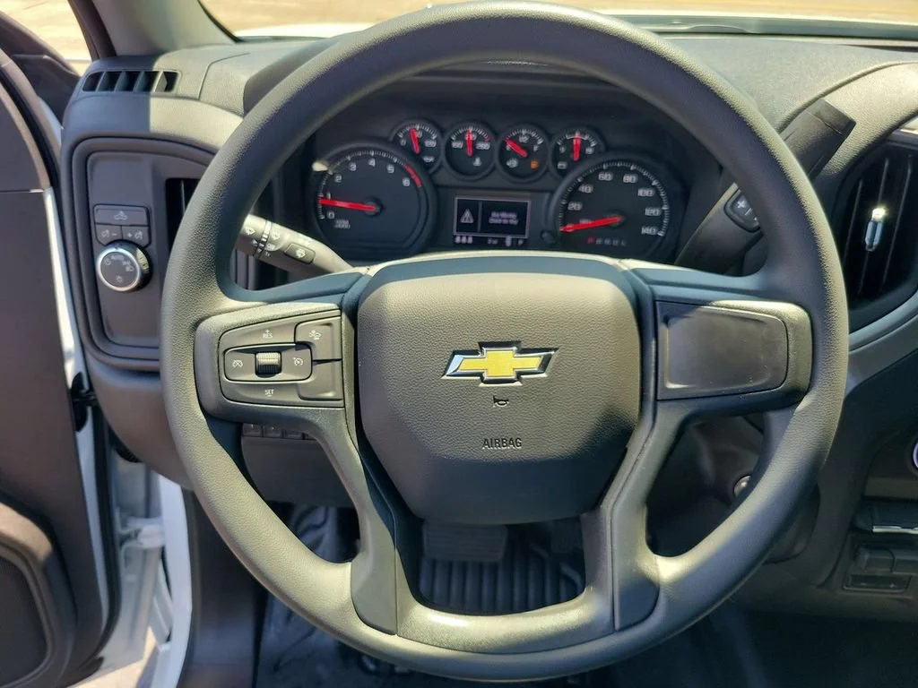 New 2026 Summit White Chevrolet WT image 21